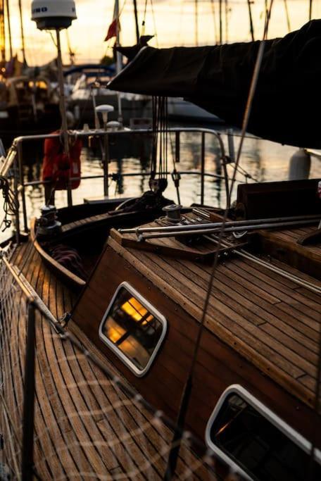 The Captains Locker - 30Ft Yacht San Miguel de Abona Zewnętrze zdjęcie