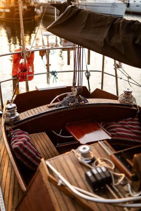 The Captains Locker - 30Ft Yacht San Miguel de Abona Zewnętrze zdjęcie