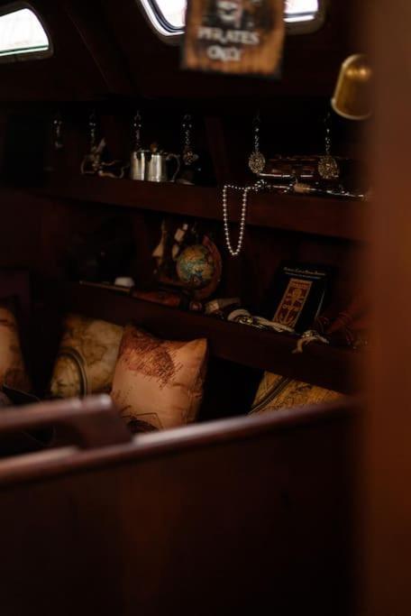 The Captains Locker - 30Ft Yacht San Miguel de Abona Zewnętrze zdjęcie