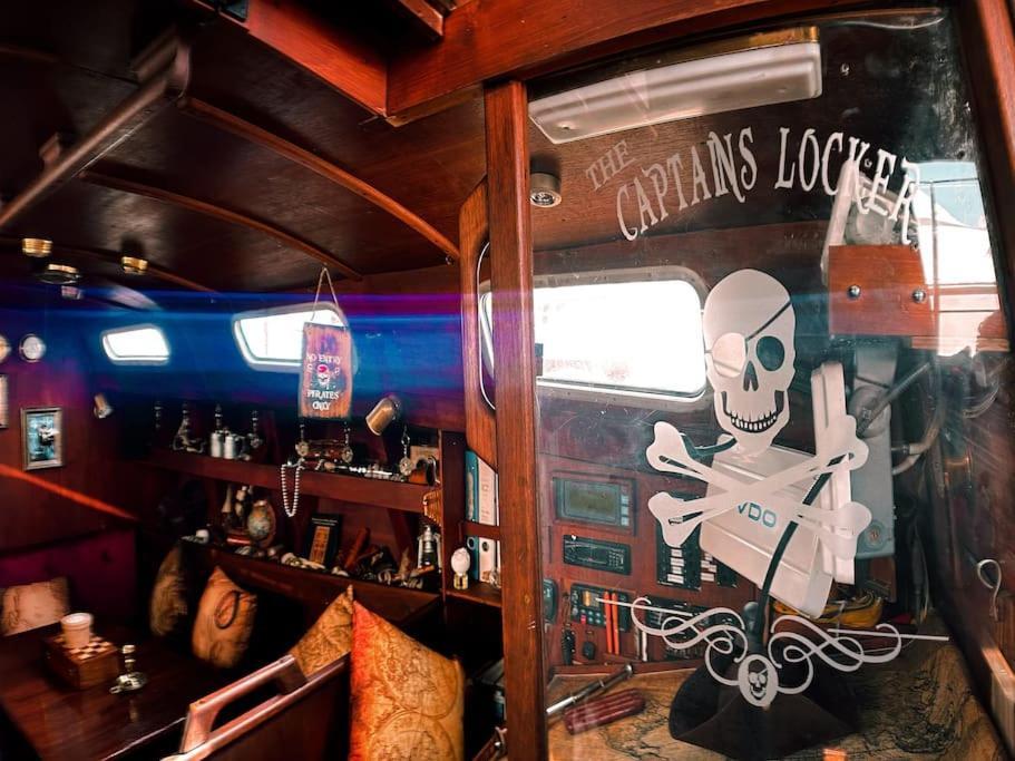 The Captains Locker - 30Ft Yacht San Miguel de Abona Zewnętrze zdjęcie