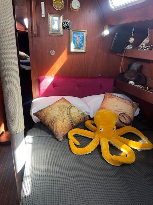 The Captains Locker - 30Ft Yacht San Miguel de Abona Zewnętrze zdjęcie